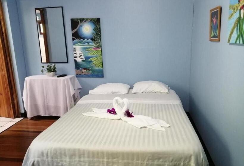 اتاق استاندارد با چشم‌انداز باغ, Monte Los Lirios Lodge