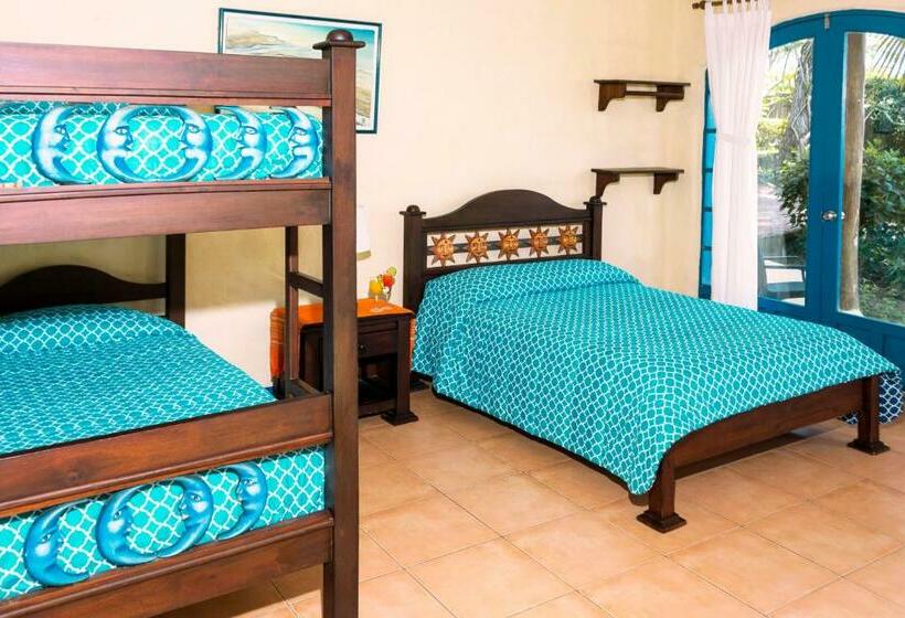 Номер Стандарт Трехместный, Mantaraya Lodge