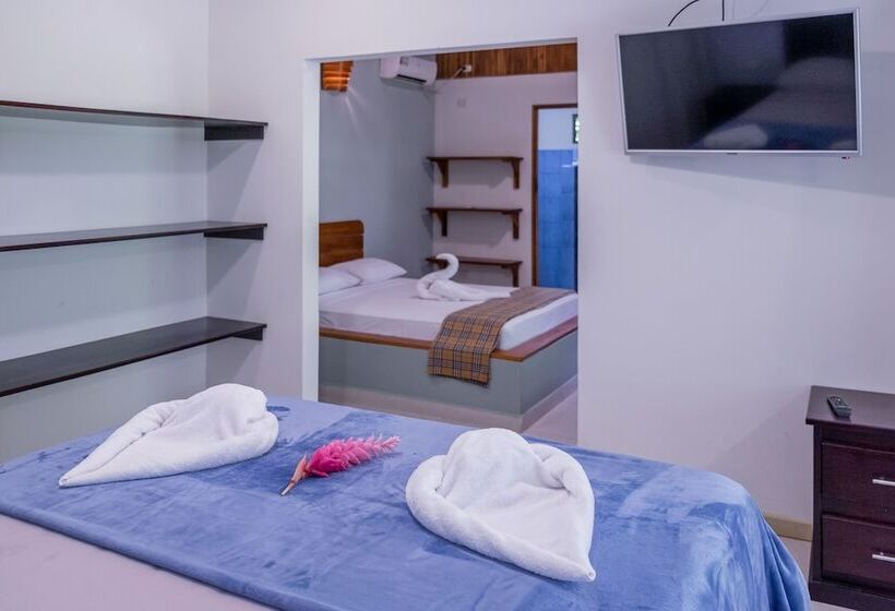 סטודיו דלוקס, Zula Inn Apart