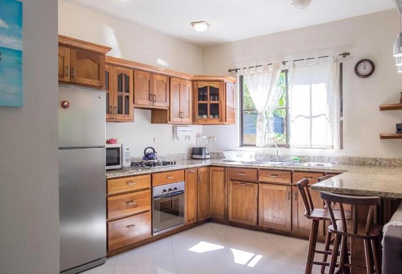 דירת שני חדרים, Zula Inn Apart