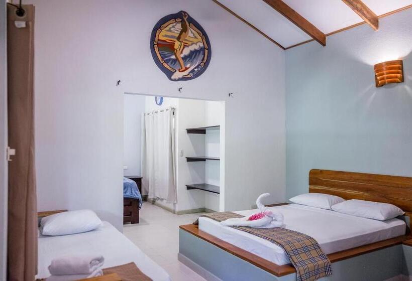 סטודיו דלוקס, Zula Inn Apart