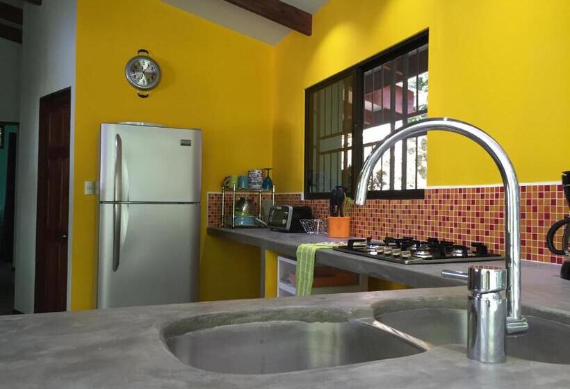 Дом 2 Спальни, Luz En El Cielo Eco B&b/hostel
