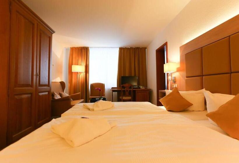 家庭套房, Parkhotel Forsthaus
