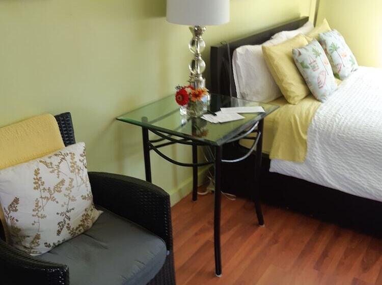 スタンダードルーム, A Float Home B&b In Fisherman’s Wharf