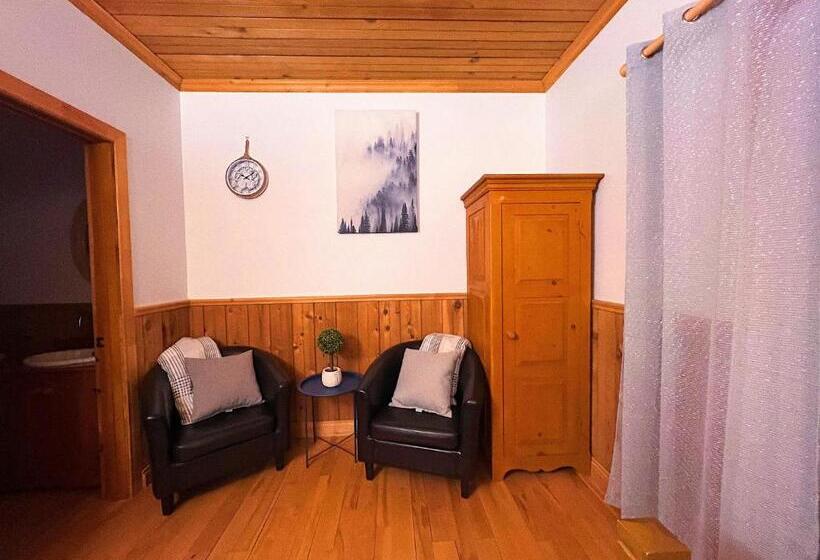 Люкс, Auberge Au Poste De Traite