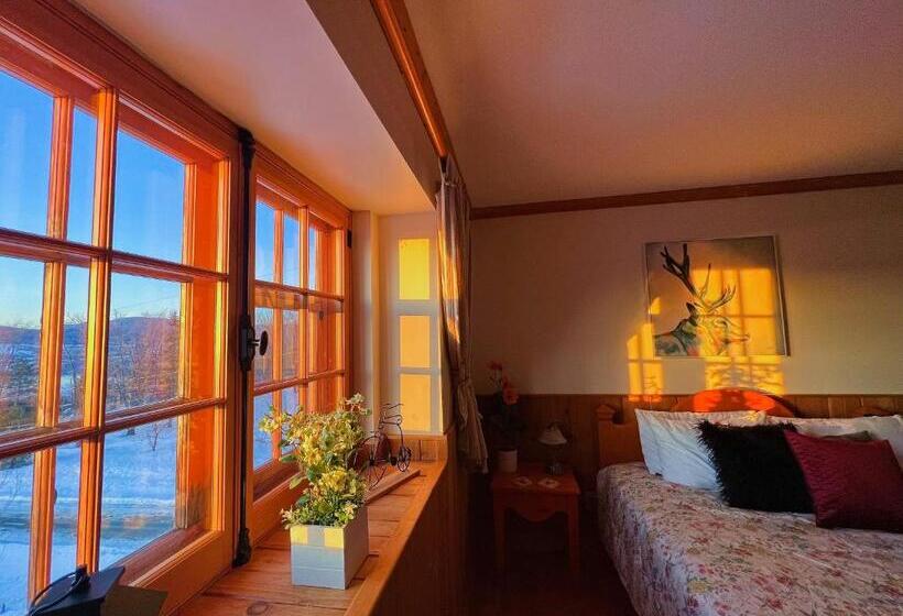 Номер Стандарт, Auberge Au Poste De Traite