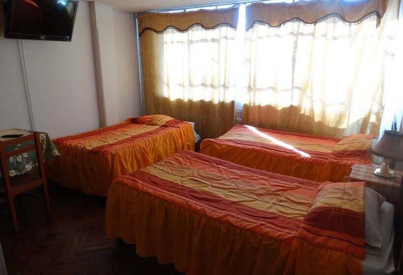 Номер Стандарт Трехместный, Presidente Inn   Hostel