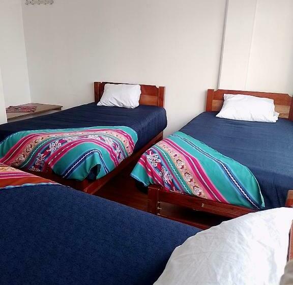 Номер Стандарт Трехместный, Presidente Inn   Hostel