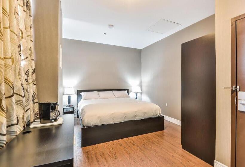 חדר סטנדרט עם מיטת קינג, Nu Hotel Toronto Airport