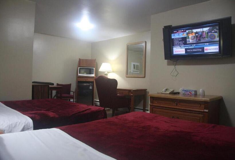 带2个双人床的标准工作室, American Plaza Motel