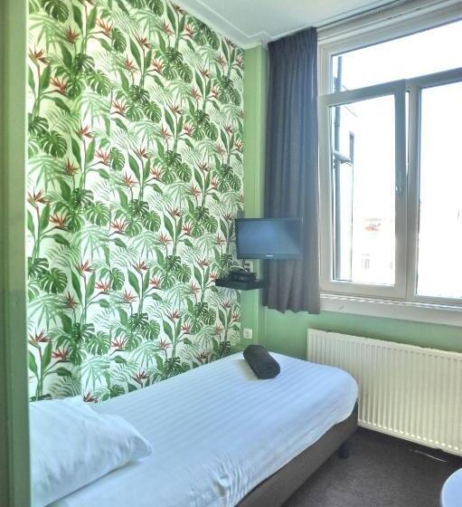 Quarto Estandar Individual, Abba