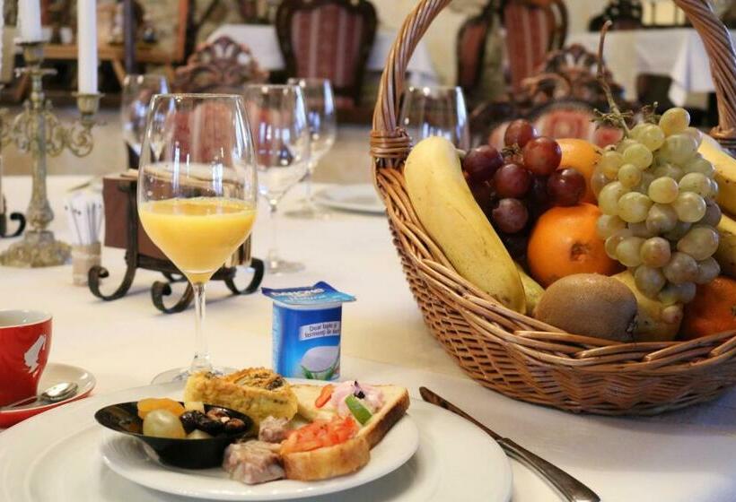 اتاق استاندارد یک نفره, Castel Transilvania