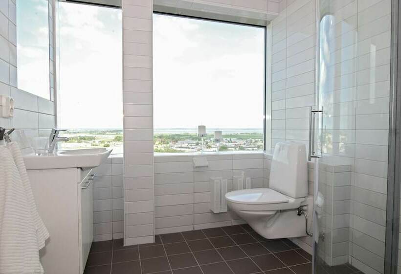 Студио Базик, Sky Hotel Apartments Tornet