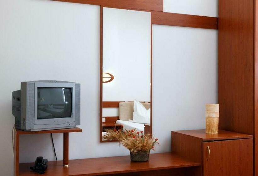 غرفة قياسية مزوَّدة بشُرفة, 2d Resort And Spa