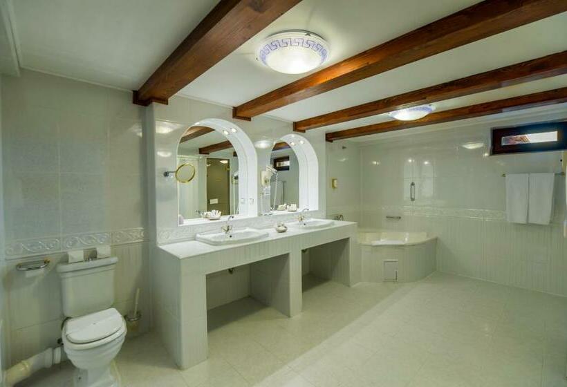 سوییت لوکس, Aurelius Imparatul Romanilor Hotel & Spa