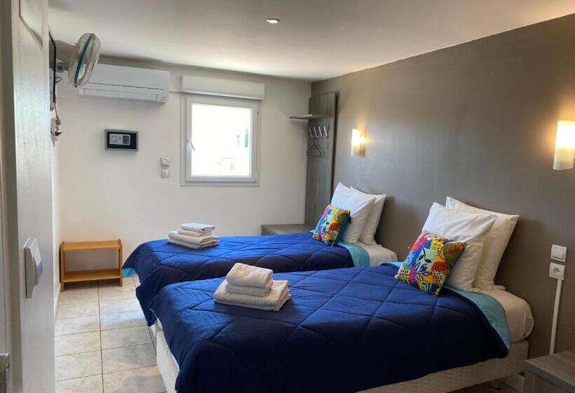 Номер Комфорт, Logis Hôtel La Chaumière