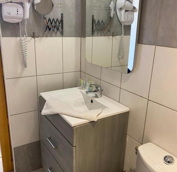 Номер Комфорт, Logis Hôtel La Chaumière