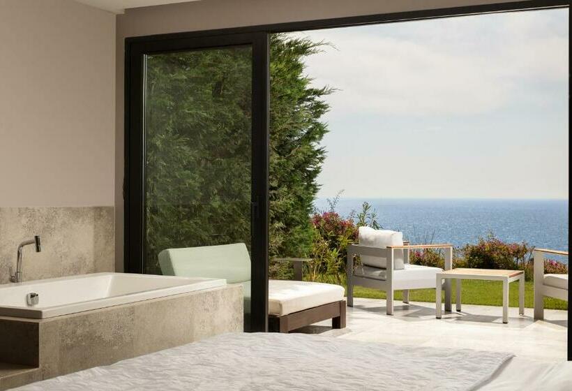 带大床的小型套房, Le Méridien Bodrum Beach Resort