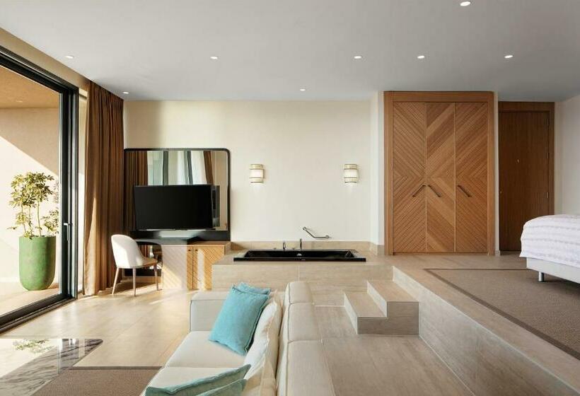 带大床的套房, Le Méridien Bodrum Beach Resort