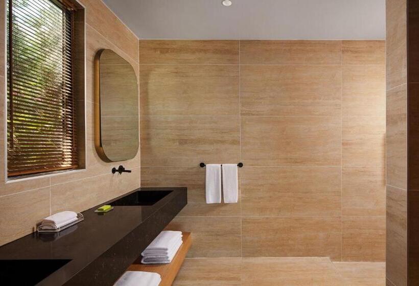 带大床的套房, Le Méridien Bodrum Beach Resort