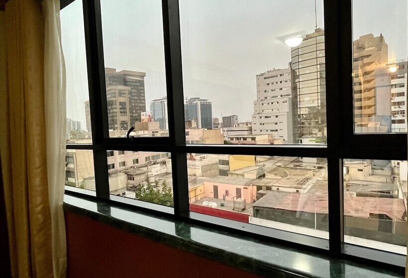 اتاق استاندارد, Oro Inn