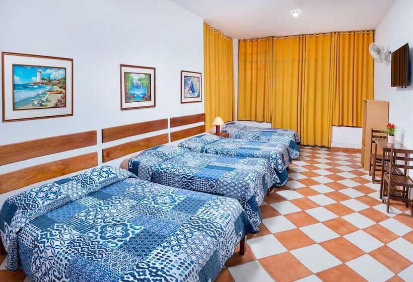 غرفة قياسية ثلاثية, Cocos Inn