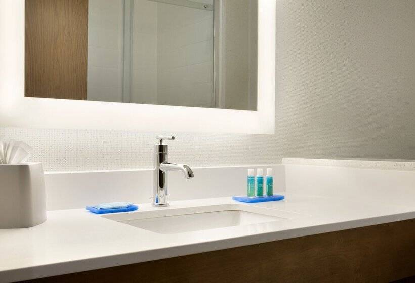סוויטה, Holiday Inn Express & Suites   Mcallen   Medical Center Area, An Ihg
