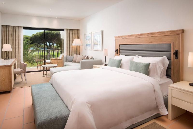 Полулюкс Вид на Бассейн, Pine Cliffs Ocean Suites, A Luxury Collection Resort & Spa, Algarve