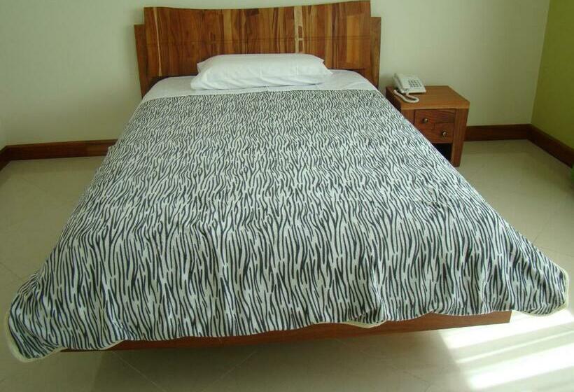 سوییت سوپریور, Apartahotel Vincent Suites