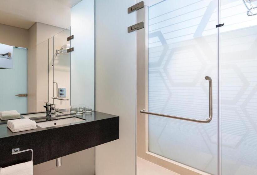 اتاق استاندارد با تخت بزرگ, Holiday Inn   Doha   The Business Park, An Ihg