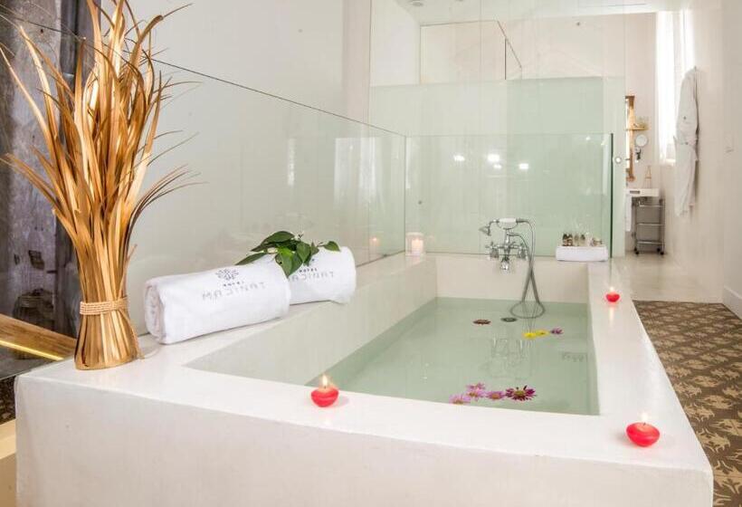 Suite Deluxe, Madinat