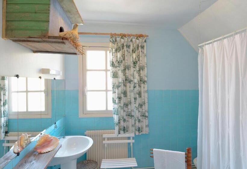 Номер Стандарт Трехместный, Chambres D'hôtes Du Jardin Francais