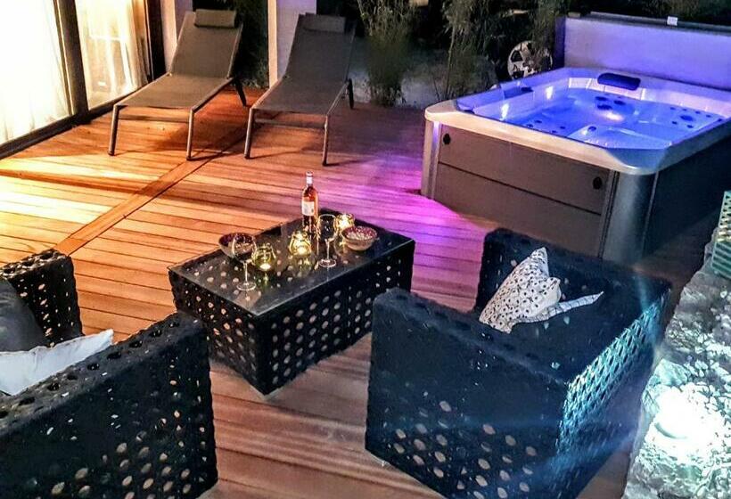 Номер Стандарт Вид на Сад, La Villa Blanche