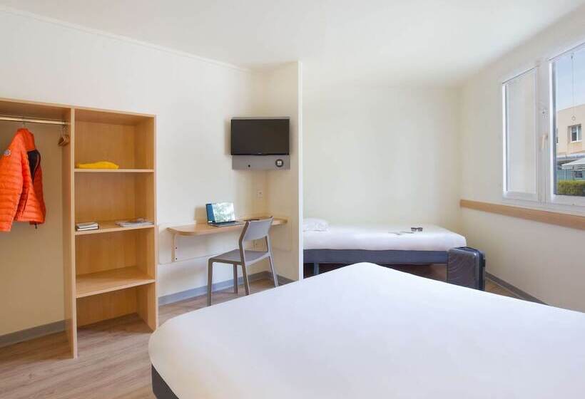 Номер Стандарт Трехместный, Ibis Budget Aubagne Paluds Agora