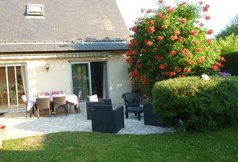 Номер Стандарт, Chez Bernard Et Nicole
