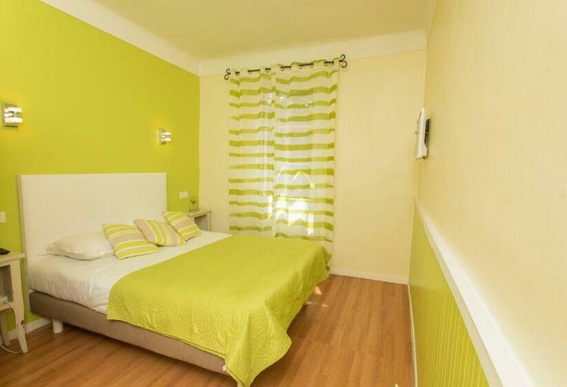 Номер Стандарт, Auberge De La Cauquiere