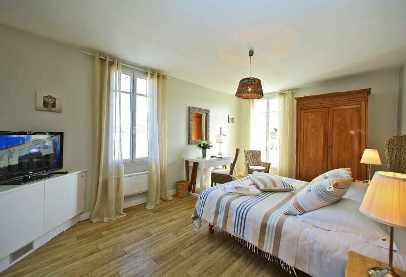 Номер Престиж, Logis Hôtel La Chaize