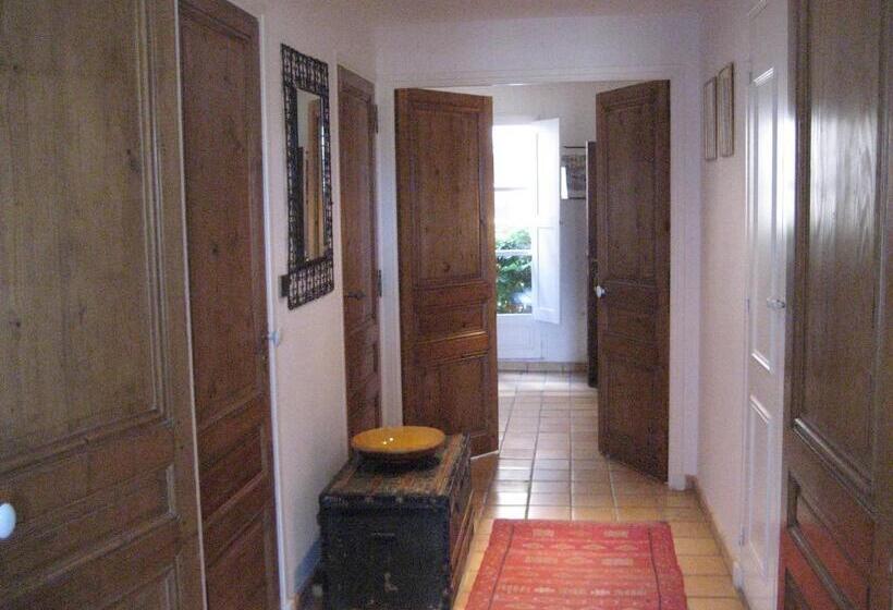Люкс, Maison D Hôtes De L Evêché
