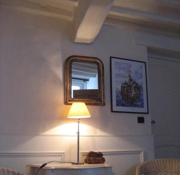Номер Стандарт, Maison D Hôtes De L Evêché