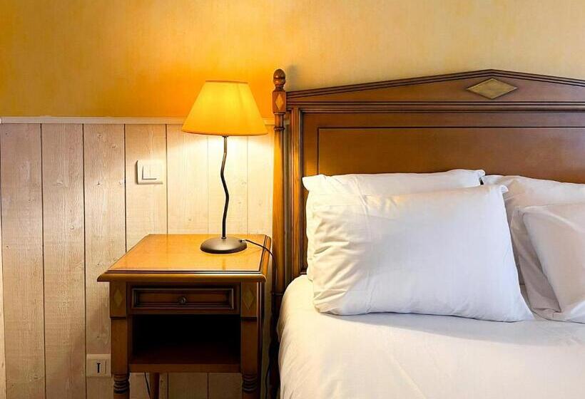 Номер Стандарт, Hôtel De Margaux
