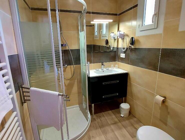 Номер Стандарт с Балконом, Hôtel Les Hauts De Mourèze