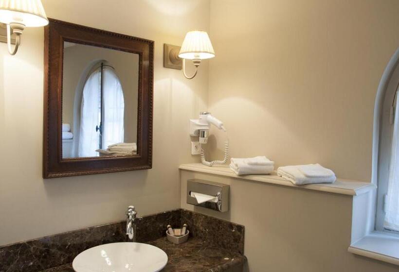 Трехместный Номер Комфорт, Hôtel Restaurant Spa Le Sauvage