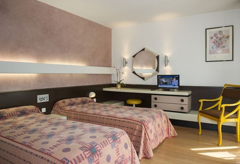 Номер Комфорт, Hôtel Urbain V