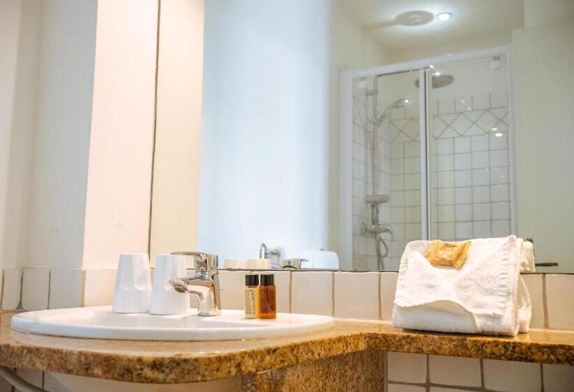 Номер Deluxe Вид на Море с Балконом, Hôtel Du Bord De Mer Le Vanillé