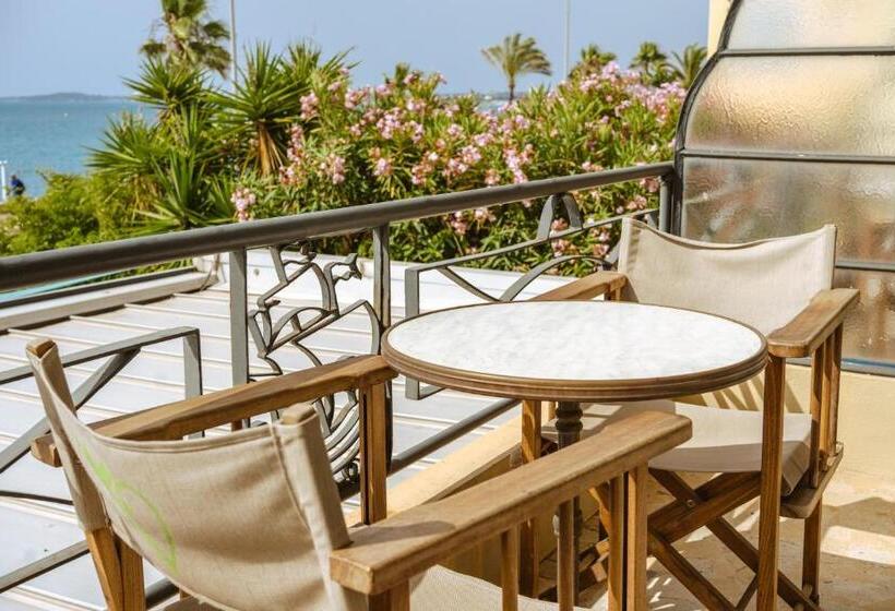 Номер Deluxe Вид на Море с Балконом, Hôtel Du Bord De Mer Le Vanillé