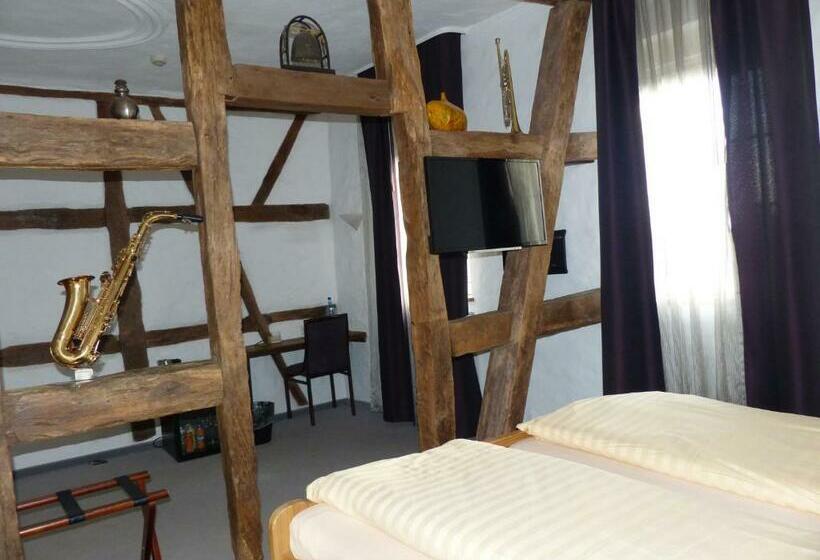Студия Стандарт, Altstadt Hotel Gelnhausen