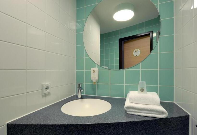 Номер Стандарт Трехместный, B&b Hotel Oldenburg