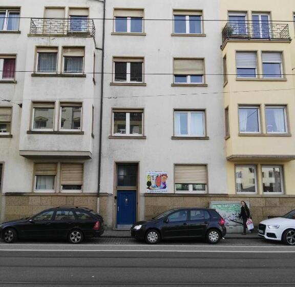Quarto Triplo Estandar Banheiro Compartilhado, Bkarlsruhe.de