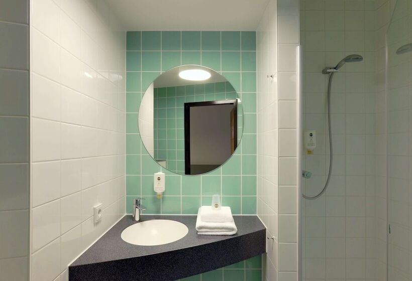 Номер Стандарт Трехместный, B&b Hotel Oldenburg