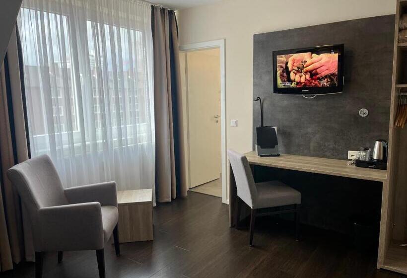 Номер Стандарт, Jellentrup   Adults Only